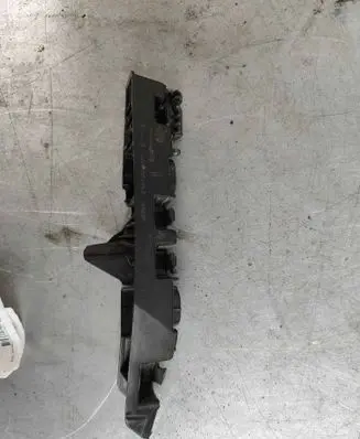 Volkswagen Tiguan Front bumper mounting bracket 5na807049a