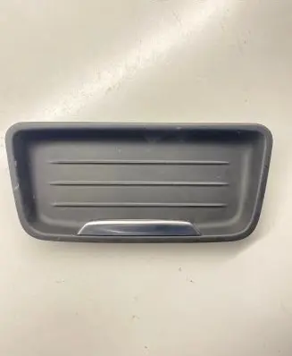 Cup holder front