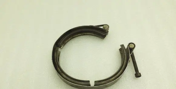 Volkswagen Golf VII Muffler pipe connector clamp 04L131455A