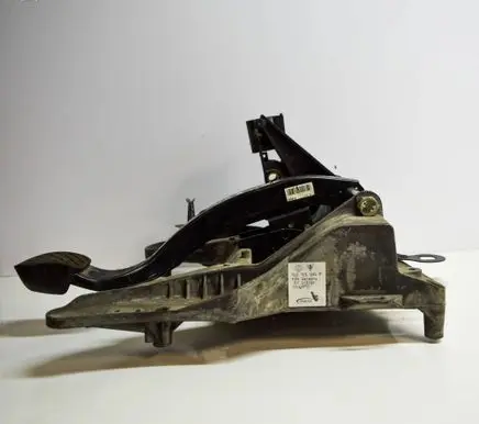 Volkswagen Touareg I Brake pedal 7L0721142 7L0721117