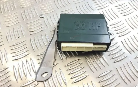 Lexus GS 250 350 300H 450H Door control unit/module 8922230240
