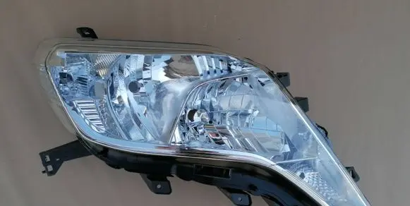 Toyota Land Cruiser (J150) Headlight/headlamp 81130-60J00