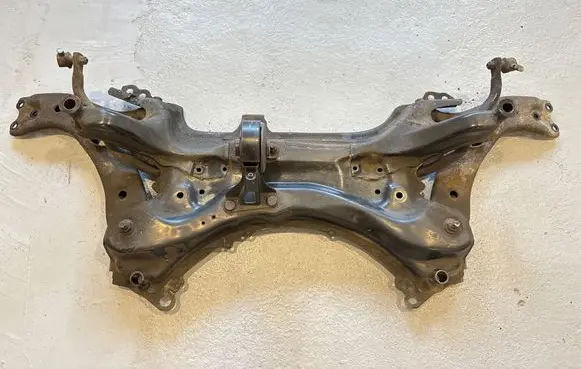 Toyota Auris 150 Front subframe 