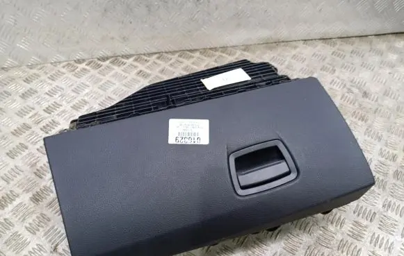 BMW 5 F10 F11 Glove box