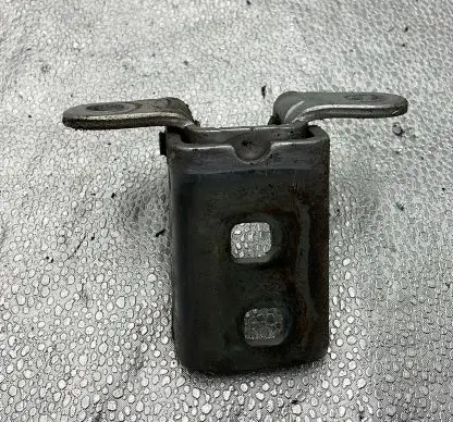 Chrysler Voyager Front door lower hinge 881ABL