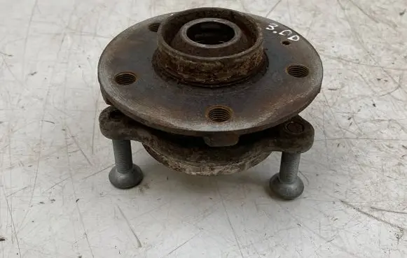 Audi A5 Sportback 8TA Rear wheel hub