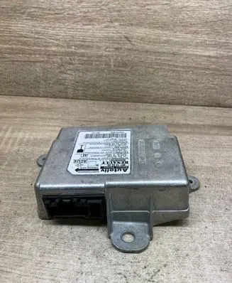 Renault Megane II Airbag control unit/module 8200682381 607139300