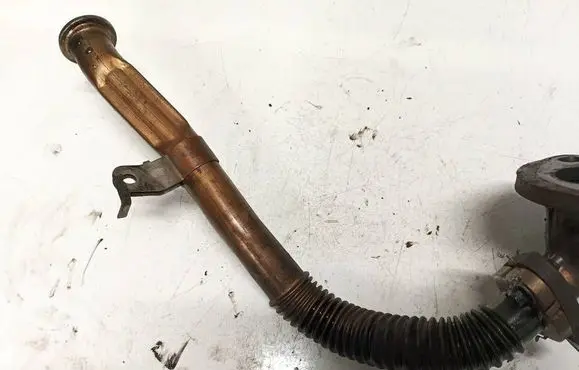 Nissan Qashqai EGR valve line/pipe/hose