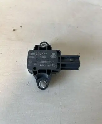 Volkswagen Eos Airbag deployment crash/impact sensor 1Q0955557