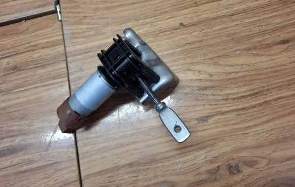 Mercedes-Benz GLC X253 C253 Seat adjustment motor c06710-106