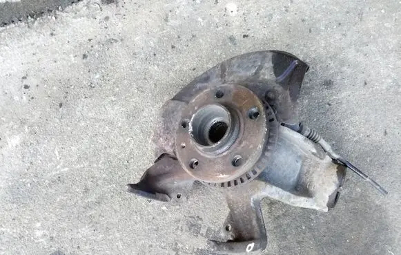Volkswagen Golf IV Front wheel hub spindle knuckle
