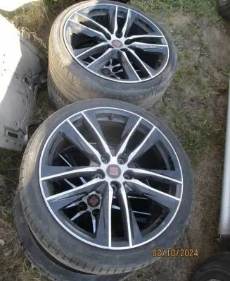 Cupra Leon R19 alloy rim 