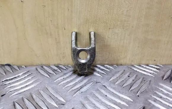 Nissan X-Trail T31 Fuel Injector clamp holder