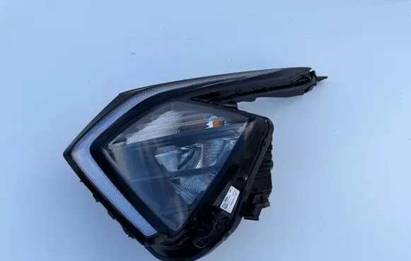 KIA Sportage Headlight/headlamp 92101R2000