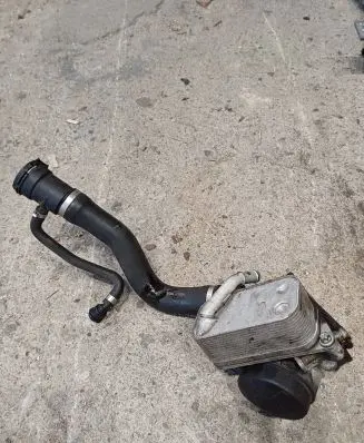 BMW 3 F30 F35 F31 Engine oil radiator 7576521 7570085 7516383
