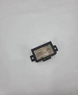 Audi A8 S8 D2 4D Alarm control unit/module 8L0951173