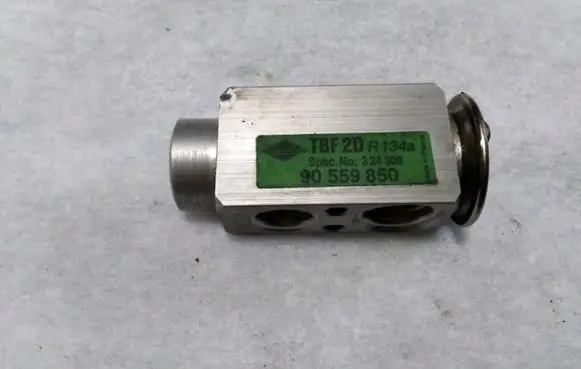 Opel Astra G Air conditioning (A/C) expansion valve 900559850