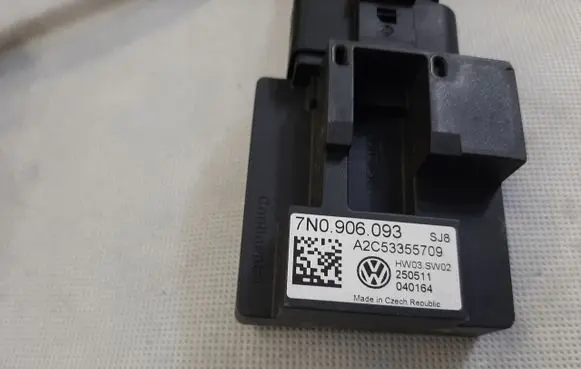 Volkswagen Sharan Fuel injection pump control unit/module 7N0906093