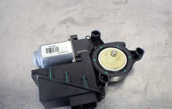 Volkswagen Polo IV 9N3 Vent window/glass motor 6Q0959812A