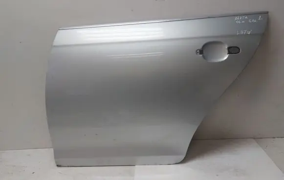 Volkswagen Jetta V Front door 