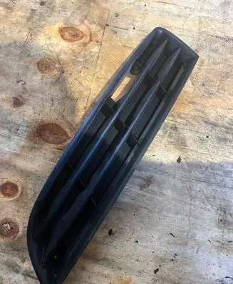 Volkswagen PASSAT B6 Front bumper lower grill 3C0853665