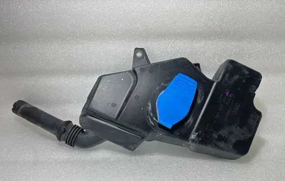 Audi A6 Allroad C7 Windshield washer fluid reservoir/tank 4G1955462A