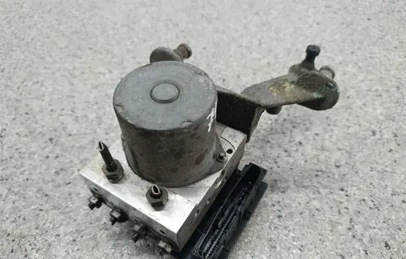 Mercedes-Benz A W169 ABS Pump A0064310812