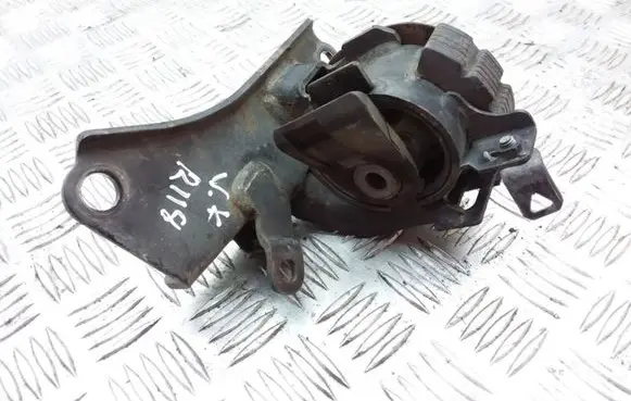 Toyota Corolla Verso AR10 Engine mount bracket