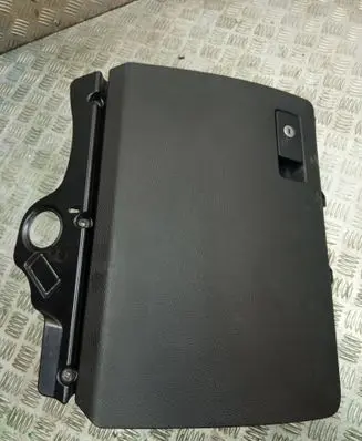 Volkswagen PASSAT B6 Glove box 3C1857101 T0024242 P0108675