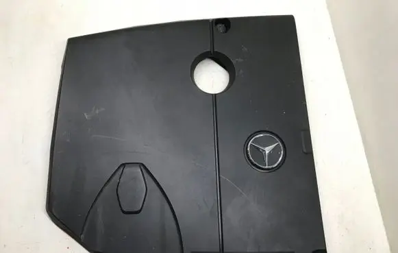 Mercedes-Benz C W204 Engine cover (trim) A6510101667