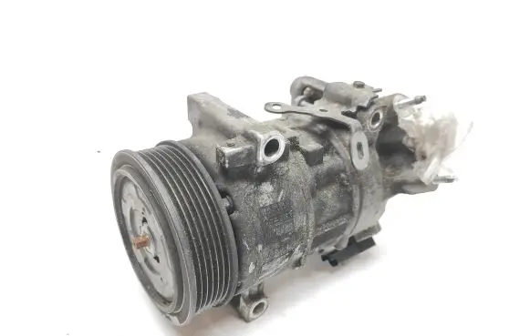Peugeot 208 Air conditioning (A/C) compressor (pump) 9675655880