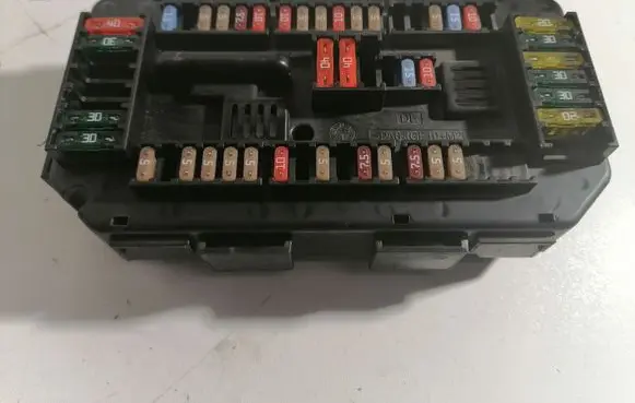 BMW 1 F20 F21 Fuse module 9337879