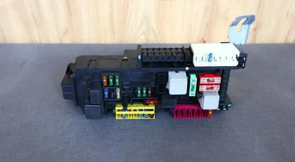 Mercedes-Benz E W212 Central body control module 2129001506