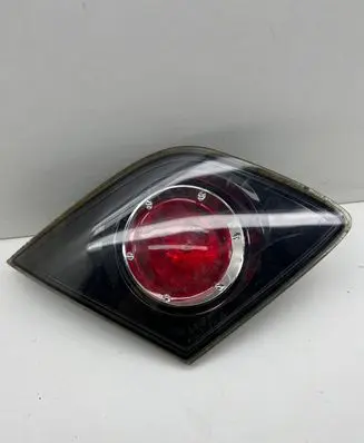 Mazda 3 I Tailgate rear/tail lights P2913L