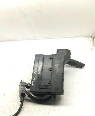 Nissan X-Trail T30 Fuse module EQ320
