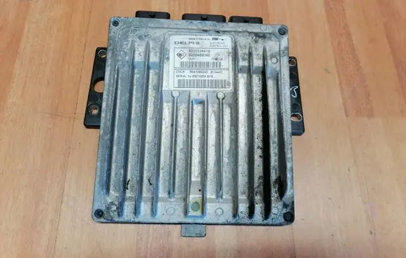 Renault Scenic II - Grand scenic II Engine control unit/module 8200334419 R0410B024D 8200469340