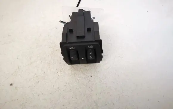 Renault Megane II Headlight level height control switch 8200121805b
