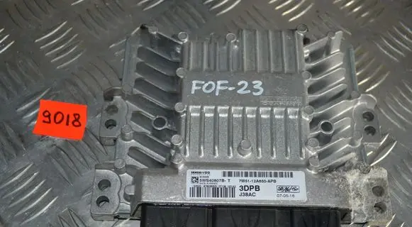 Ford Focus Engine control unit/module 7M5112A650APB