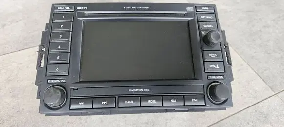 Radio/CD/DVD/GPS head unit
