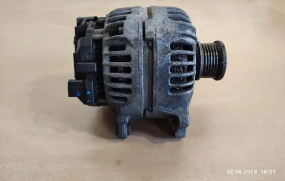 Audi A4 S4 B8 8K Generator/alternator 03G903016E