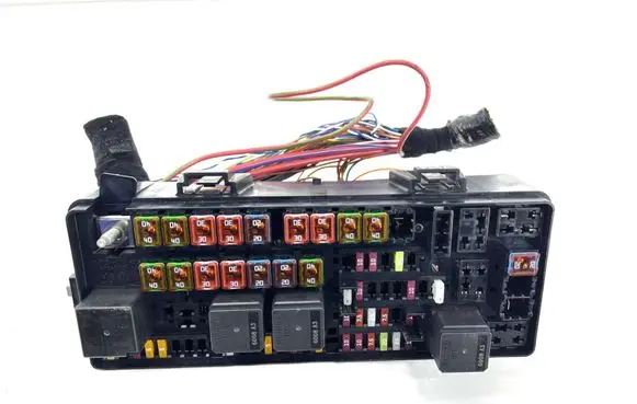 Maserati Ghibli Fuse box set 670030528