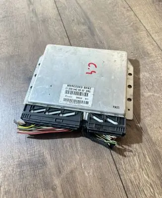 Mercedes-Benz S W220 ESP (stability system) control unit 2205450032 305629