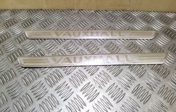 Opel Insignia A Front sill trim cover