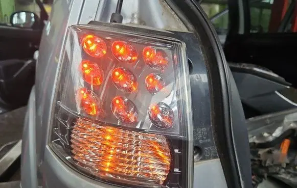 Mitsubishi Outlander Rear/tail lights 220-87813 IMPRK1499290