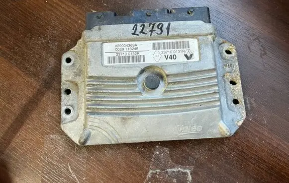 Renault Megane III Engine control unit/module 237100132r 237100131r