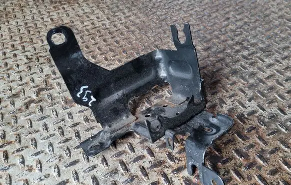 Opel Grandland X ABS pump bracket 9677683680