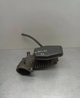 Mitsubishi Lancer Air intake hose/pipe MR239678