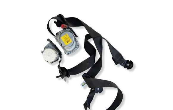 Renault Trafic III (X82) Front seatbelt 