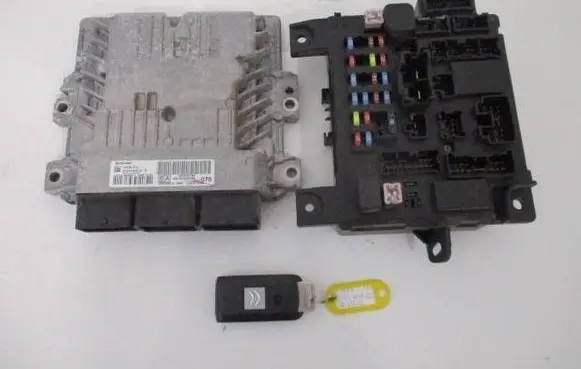 Citroen C4 Aircross Engine ECU kit and lock set 9679057080