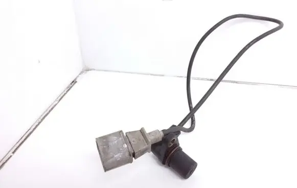 Volkswagen PASSAT B5 Crankshaft position sensor 06A906433C